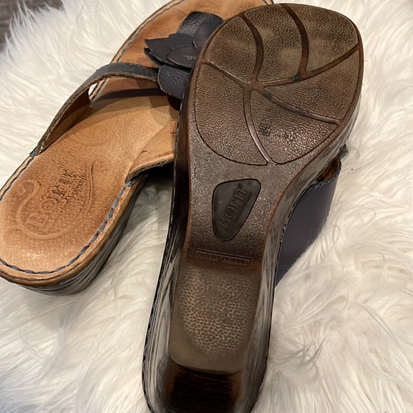 Born Charcoal Gray Flower Wedge size 9 - Picture 6 of 11